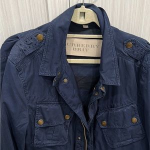 Burberry men’s spring/fall jacket. Like new. Only wore a few times. Size L.